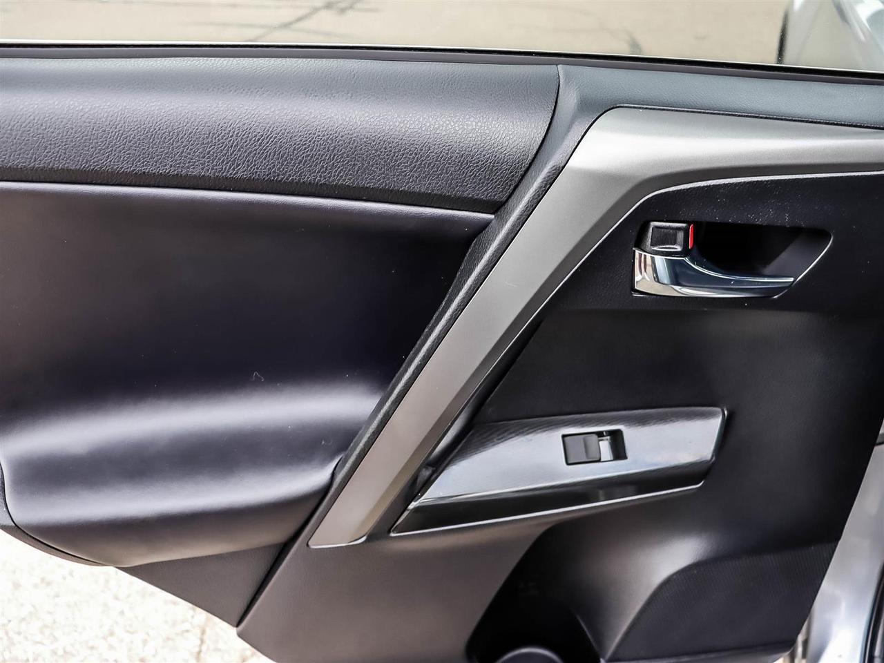 2018 Toyota RAV4 SE Mississauga ON