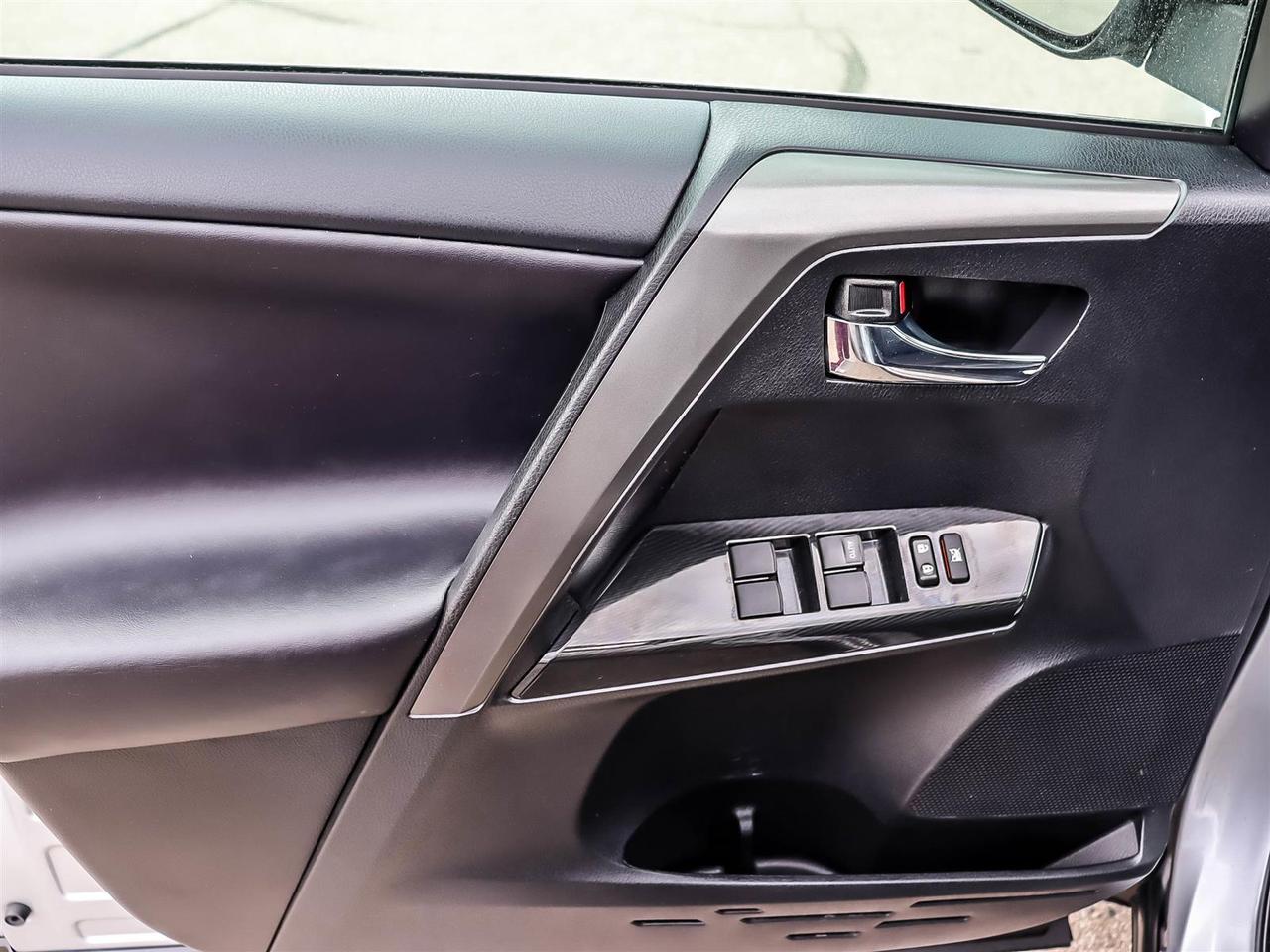 2018 Toyota RAV4 SE Mississauga ON