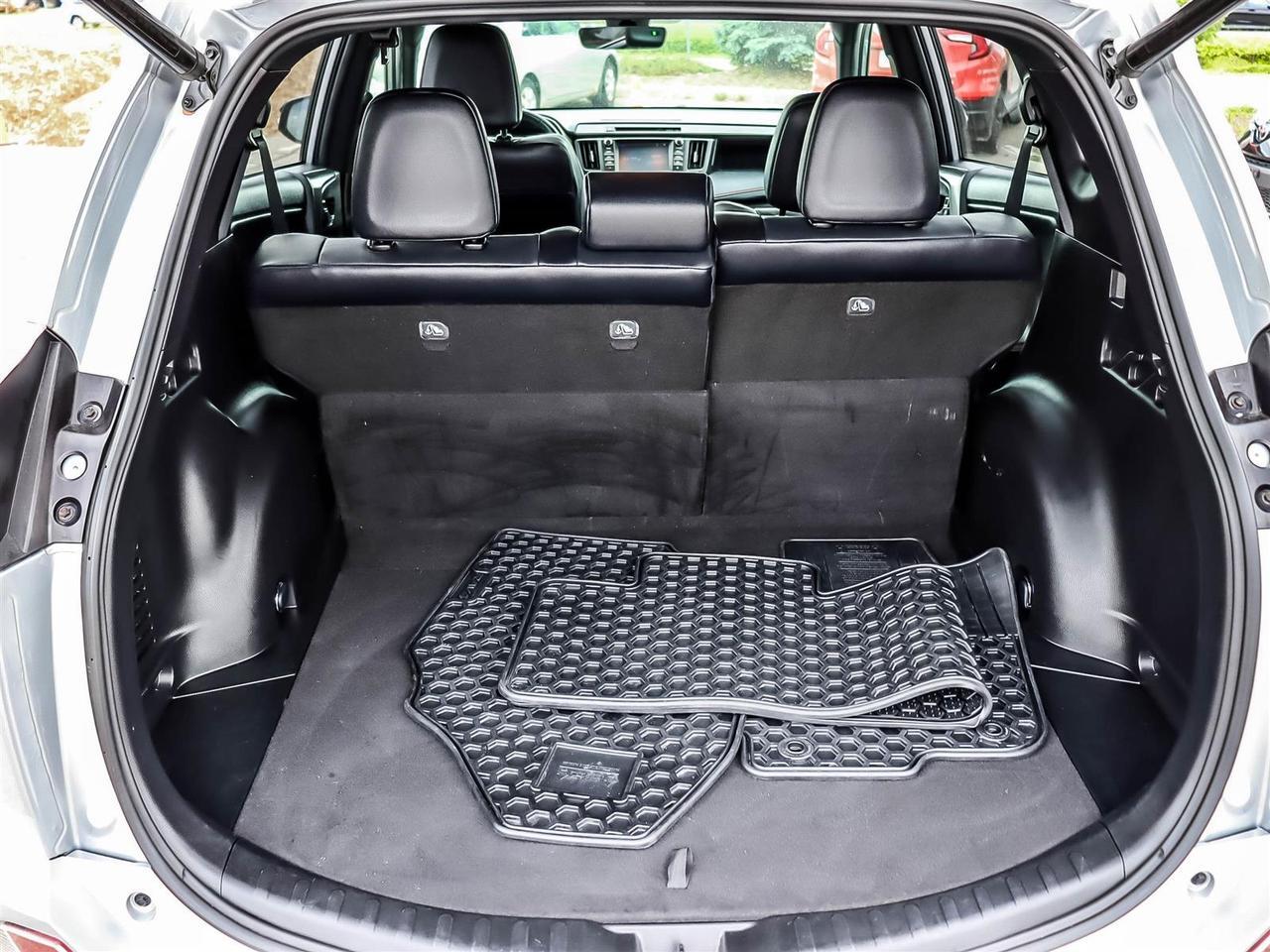 2018 Toyota RAV4 SE Mississauga ON