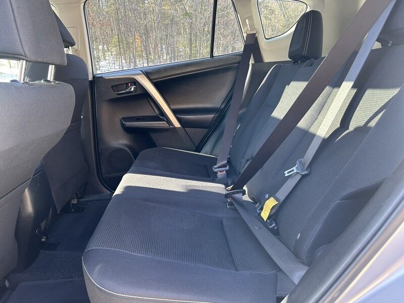 2018 Toyota RAV4 XLE - 1 OWNER - REGULAR OIL CHANGES Webster MA 2018 Toyota RAV4 XLE - 1 OWNER - REGULAR OIL CHANGES Webster MA