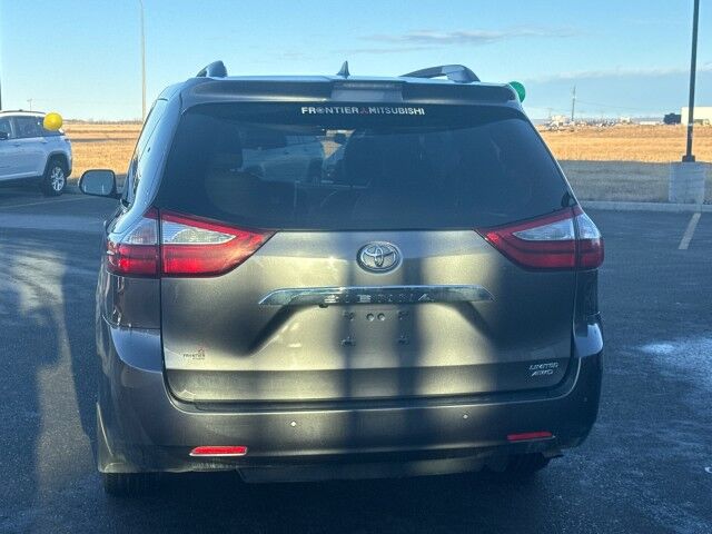 2018 Toyota Sienna XLE Grande Prairie AB 2018 Toyota Sienna XLE Grande Prairie AB