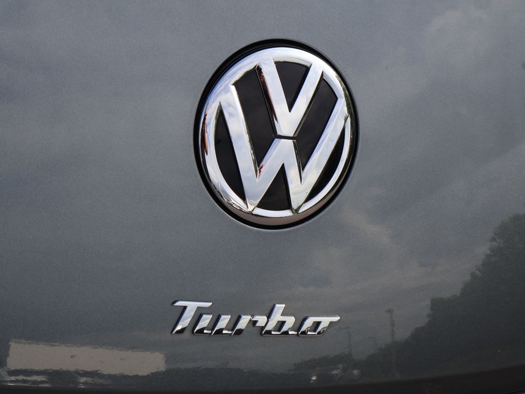 2018 Volkswagen Beetle 2.0T S