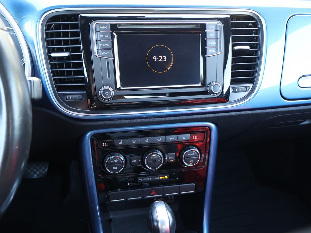 2018 Volkswagen Beetle 2.0T SE