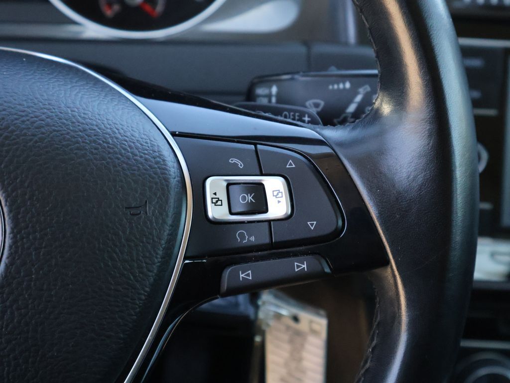 2018 Volkswagen Golf TSI S 4-Door