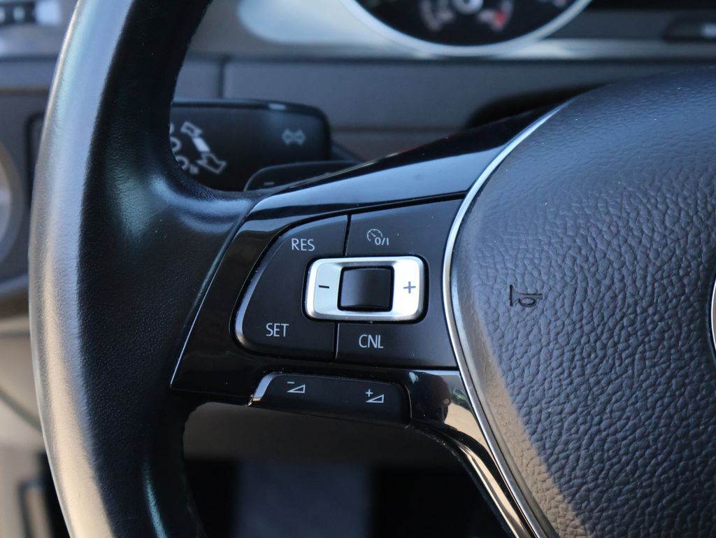 2018 Volkswagen Golf TSI S 4-Door
