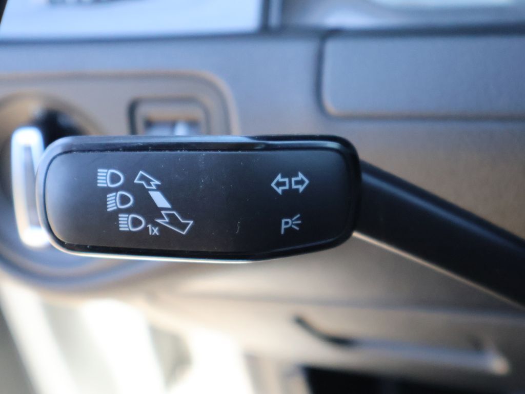 2018 Volkswagen Golf TSI S 4-Door