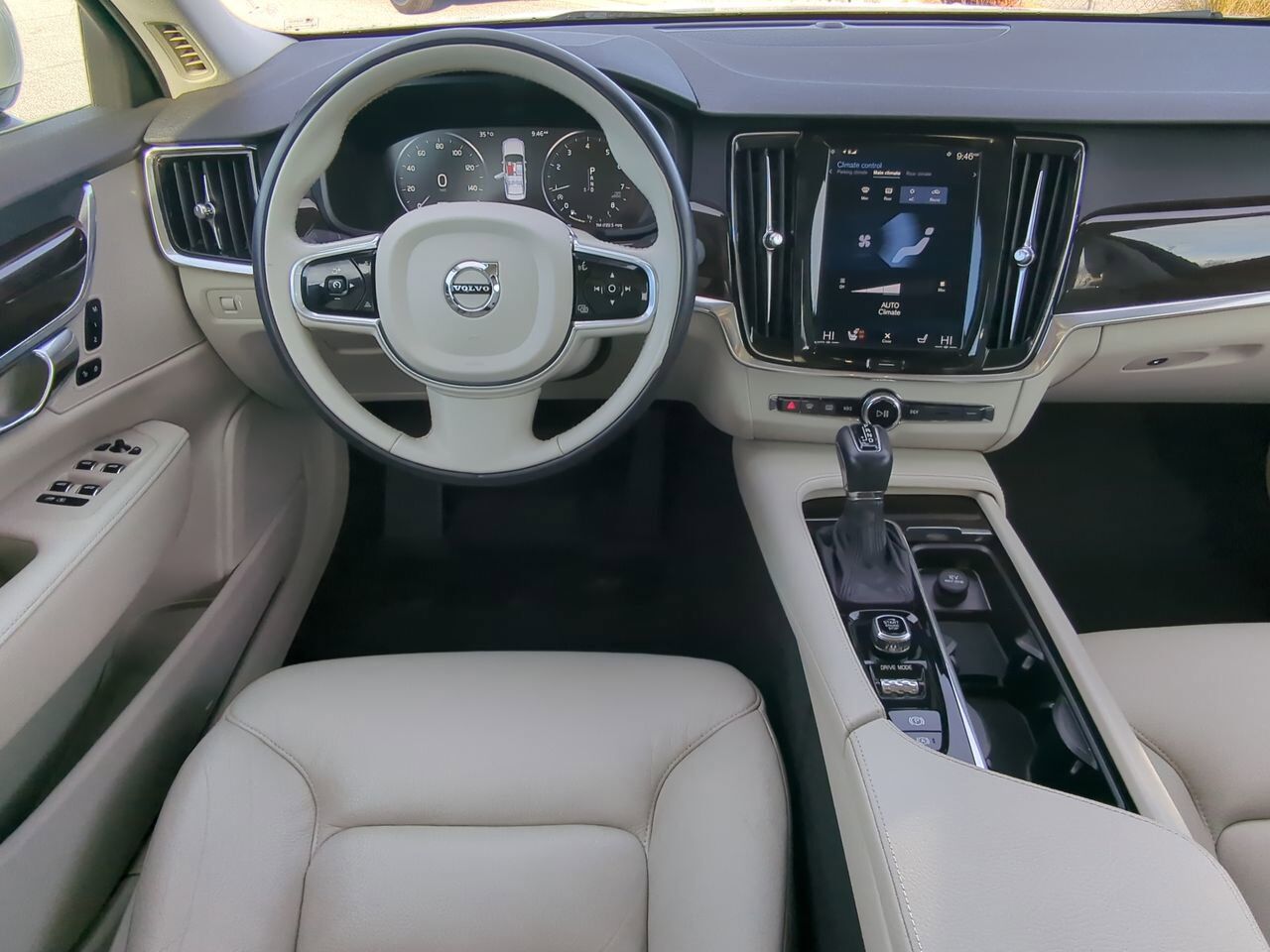 2018 Volvo S90 Momentum Appleton WI