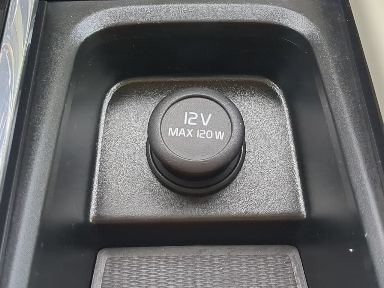 2018 Volvo S90 Momentum Appleton WI