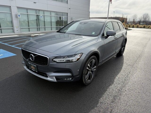2018 Volvo V90 Cross Country Base