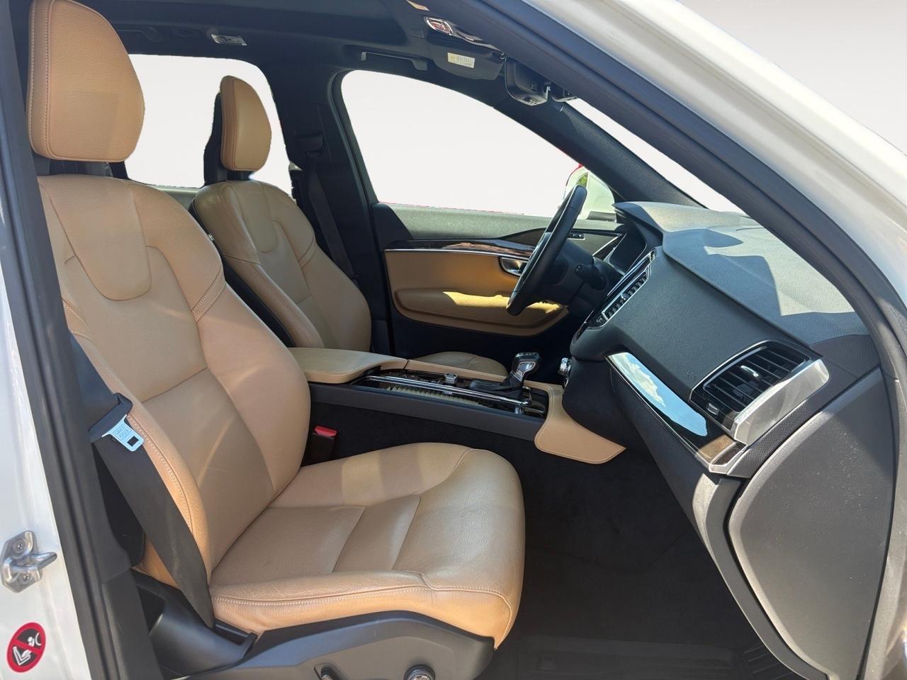 2018 Volvo XC90 T6 Momentum, 360 BACKUP CAMERA, 3RD ROW SEATS, ROOF RACKS, BLIND SPOT ALERT, LANE KEEP ASSIST, PRE-COLLISION WARNING, PANORAMIC MOONROOF, HEATED STEERING WHEEL & SEATS, APPLE CARPLAY/ANDROID AUTO, POWER LIFTGATE, TOW PACKAGE, LOW MILES, CLEAN CARFAX! Virginia Beach VA 2018 Volvo XC90 T6 Momentum, 360 BACKUP CAMERA, 3RD ROW SEATS, ROOF RACKS, BLIND SPOT ALERT, LANE KEEP ASSIST, PRE-COLLISION WARNING, PANORAMIC MOONROOF, HEATED STEERING WHEEL & SEATS, APPLE CARPLAY/ANDROID AUTO, POWER LIFTGATE, TOW PACKAGE, LOW MILES, CLEAN CARFAX! Virginia Beach VA