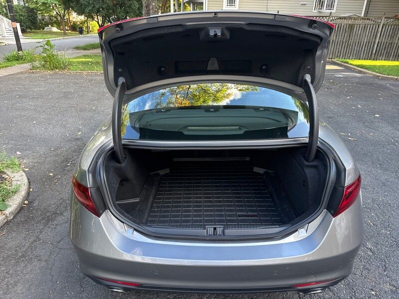 2019 Alfa Romeo Giulia AWD w/ Driver Assist Dynamic Plus Package Arlington VA