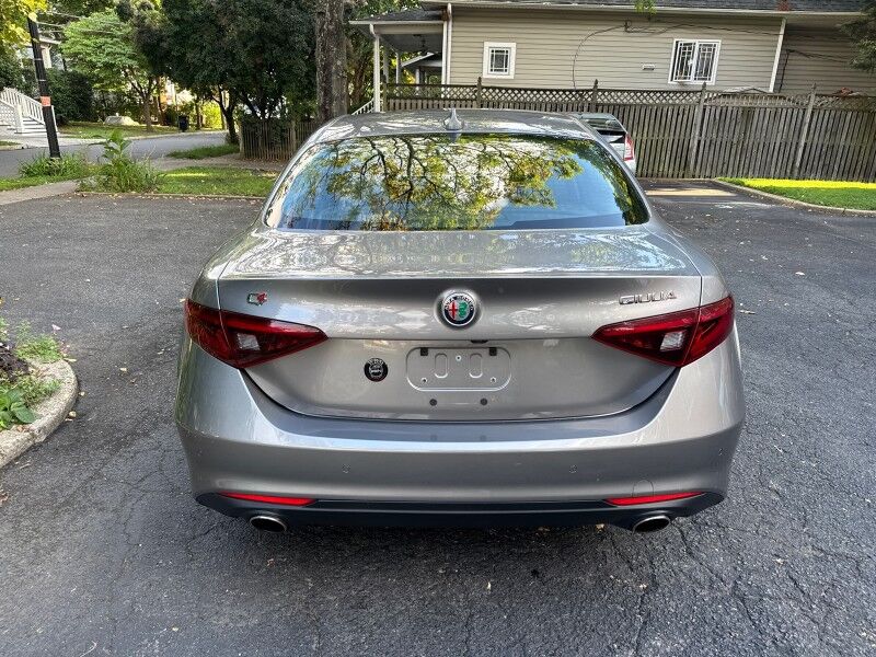 2019 Alfa Romeo Giulia AWD w/ Driver Assist Dynamic Plus Package Arlington VA