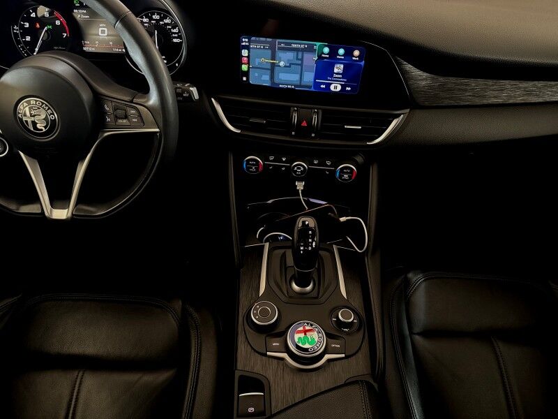 2019 Alfa Romeo Giulia AWD w/ Driver Assist Dynamic Plus Package Arlington VA