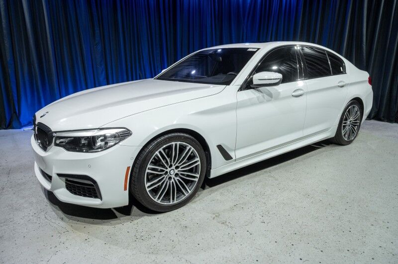 2019 BMW 5 Series 530i's photo