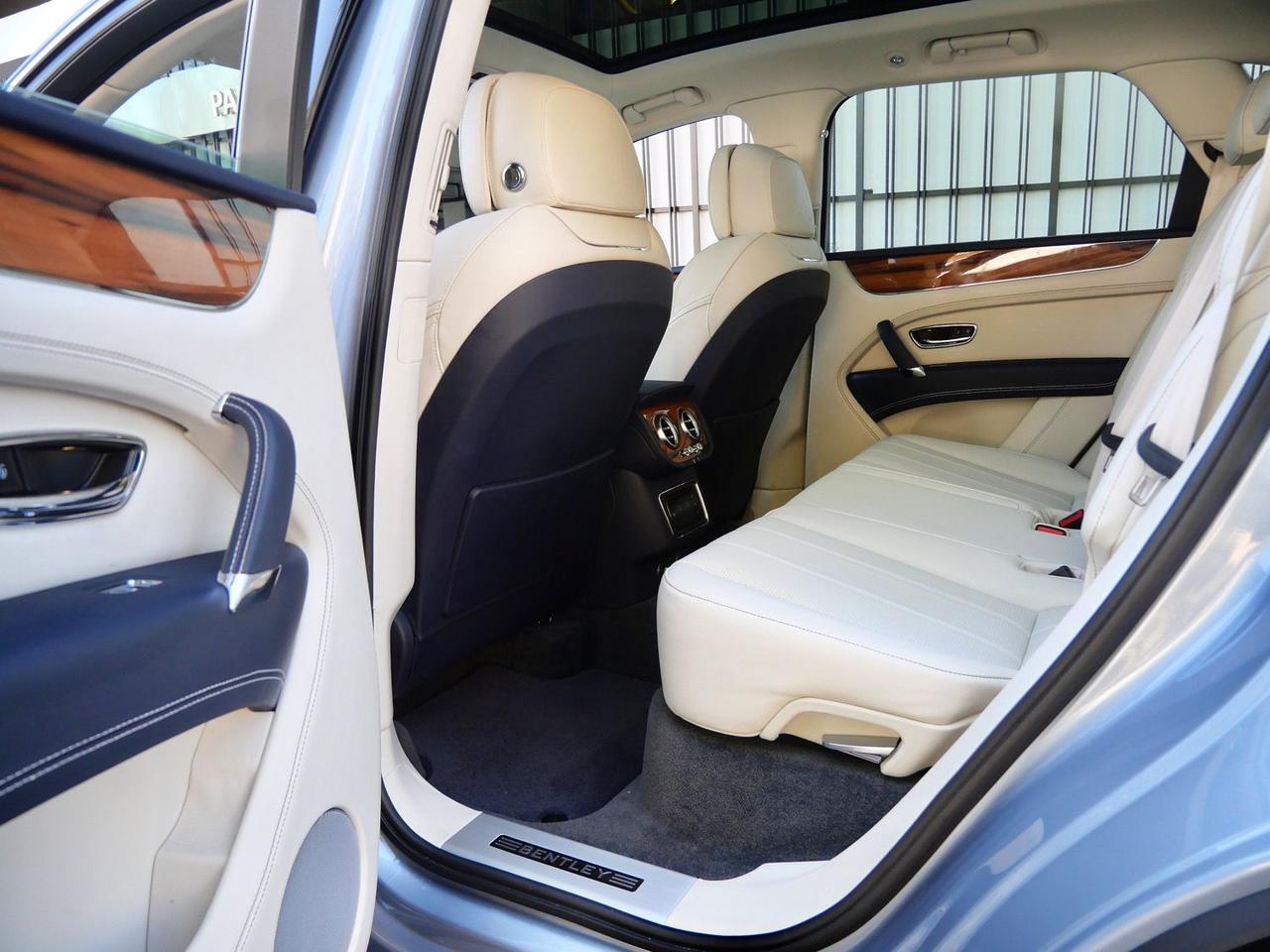 2019 Bentley Bentayga V8 V8 Lawrence KS