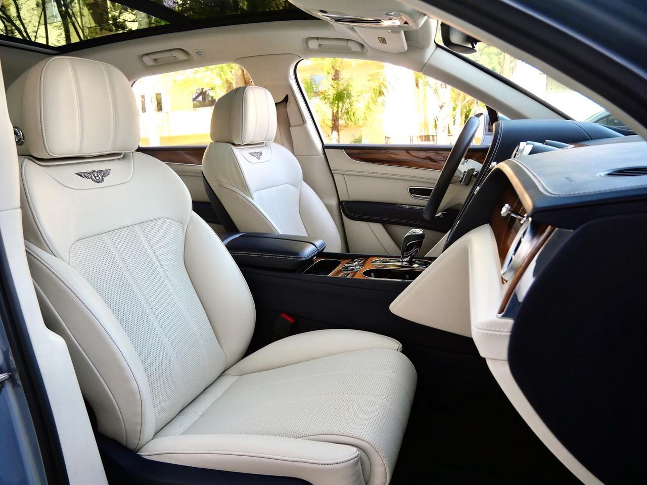 2019 Bentley Bentayga V8 V8 Lawrence KS