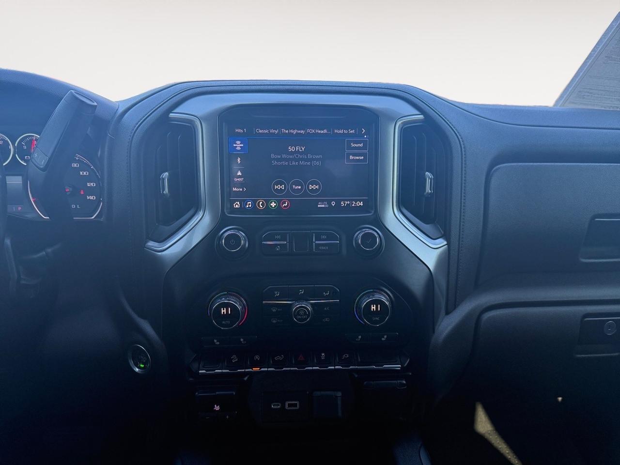 2019 Chevrolet Silverado 1500 LT Trail Boss, HEATED SEATS, SUNROOF, RUNNING BOARDS,TOW PACKAGE, POWER SLIDING REAR WINDOW, APPLE CARPLAY/ANDROID AUTO, REMOTE START, UNIVERSAL GARAGE DOOR OPENER, TRUCKS THIS CLEAN DONT LAST LONG! Norfolk VA 2019 Chevrolet Silverado 1500 LT Trail Boss, HEATED SEATS, SUNROOF, RUNNING BOARDS,TOW PACKAGE, POWER SLIDING REAR WINDOW, APPLE CARPLAY/ANDROID AUTO, REMOTE START, UNIVERSAL GARAGE DOOR OPENER, TRUCKS THIS CLEAN DONT LAST LONG! Norfolk VA