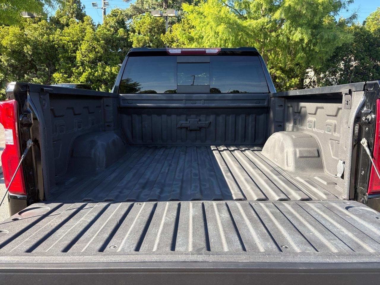 2019 Chevrolet Silverado 1500 RST BLACK WIDOW CREW CAB 4X4, LIFTED, BACKUP CAMERA, PARKING SENSORS, HEATED SEATS, APPLE CARPLAY/ANDROID AUTO, WIFI, KEYLESS START, TOW PACKAGE, BED LINER, RUNNING BOARDS, THIS BLACK WIDOW TRUCK IS SOMETHING DIFFERENT! Virginia Beach VA 2019 Chevrolet Silverado 1500 RST BLACK WIDOW CREW CAB 4X4, LIFTED, BACKUP CAMERA, PARKING SENSORS, HEATED SEATS, APPLE CARPLAY/ANDROID AUTO, WIFI, KEYLESS START, TOW PACKAGE, BED LINER, RUNNING BOARDS, THIS BLACK WIDOW TRUCK IS SOMETHING DIFFERENT! Virginia Beach VA