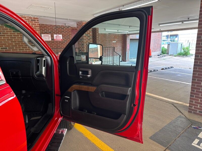 2019 Chevrolet Silverado 3500HD LTZ Crew Cab LB DRW 4WD w/ Duramax Plus Package Arlington VA