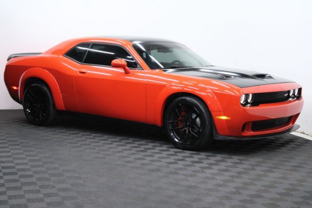 2019 Dodge Challenger SXT's photo