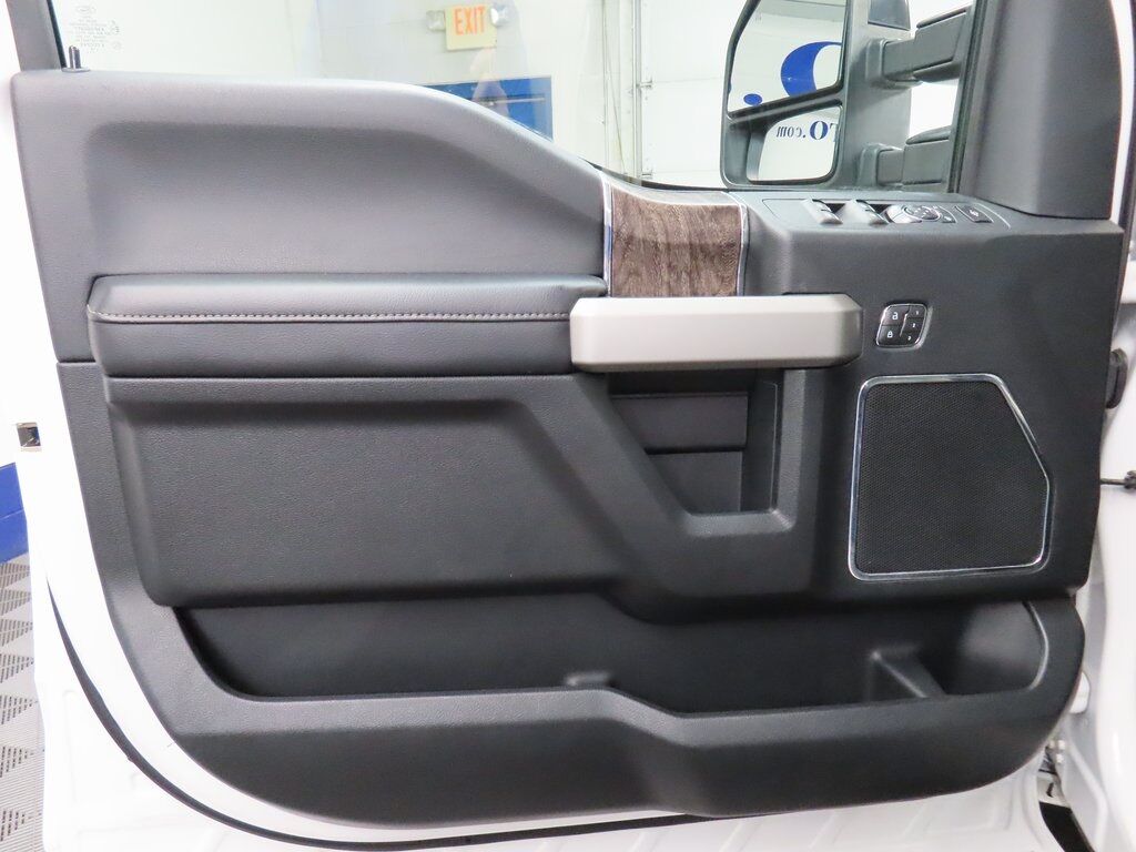 2019 Ford F-250 Super Duty 4x4 Crew Cab Lariat Fond du Lac WI 2019 Ford F-250 Super Duty 4x4 Crew Cab Lariat Fond du Lac WI