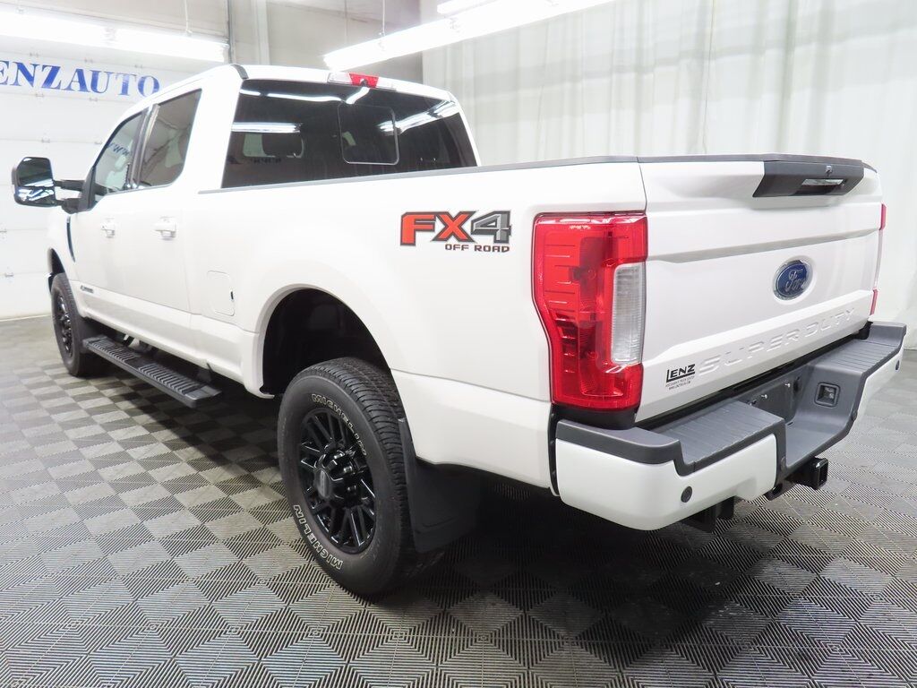 2019 Ford F-250 Super Duty 4x4 Crew Cab Lariat Fond du Lac WI 2019 Ford F-250 Super Duty 4x4 Crew Cab Lariat Fond du Lac WI