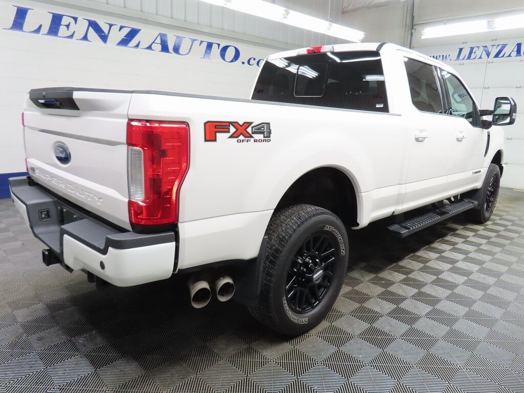 2019 Ford F-250 Super Duty 4x4 Crew Cab Lariat Fond du Lac WI 2019 Ford F-250 Super Duty 4x4 Crew Cab Lariat Fond du Lac WI
