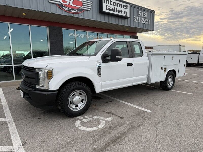2019 Ford F-350 Super Duty Chassis Cab XL