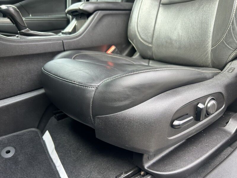2019 GMC Acadia SLT Webster MA 2019 GMC Acadia SLT Webster MA