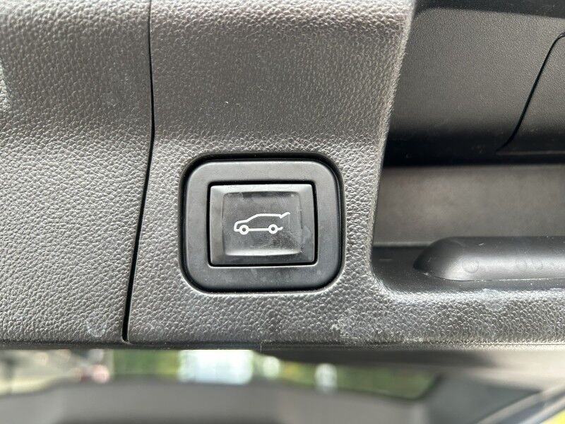 2019 GMC Acadia SLT Webster MA 2019 GMC Acadia SLT Webster MA