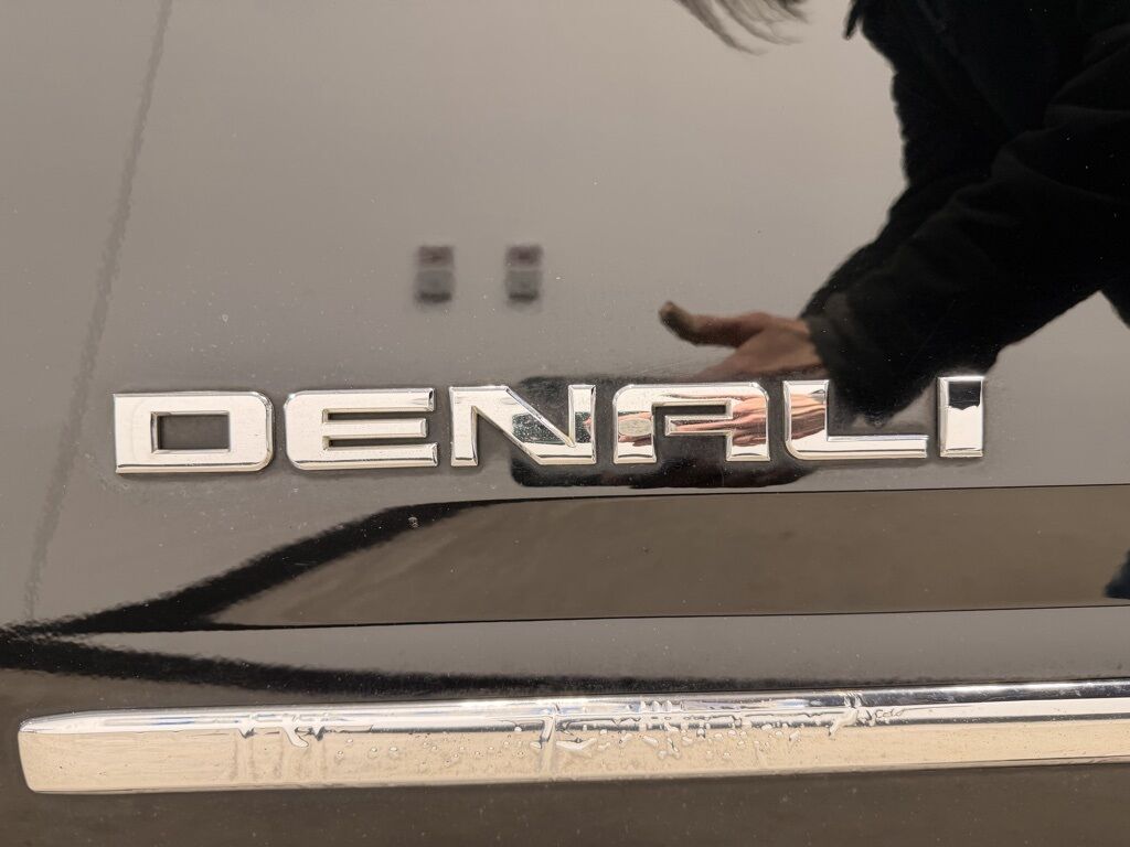 2019 GMC Yukon XL Denali 4WD Minocqua WI 2019 GMC Yukon XL Denali 4WD Minocqua WI