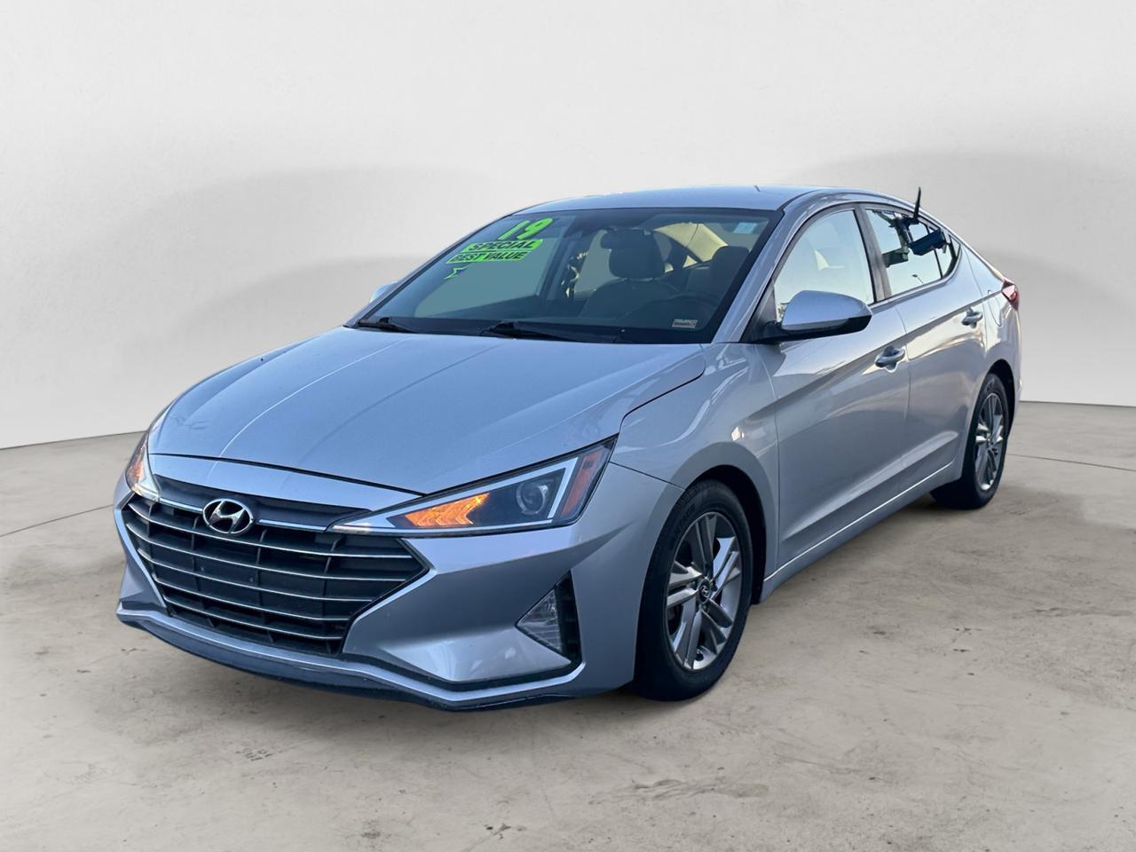 2019 HYUNDAI ELANTRA LIMITED; SEL SEL Kansas City MO 2019 HYUNDAI ELANTRA LIMITED; SEL SEL Kansas City MO