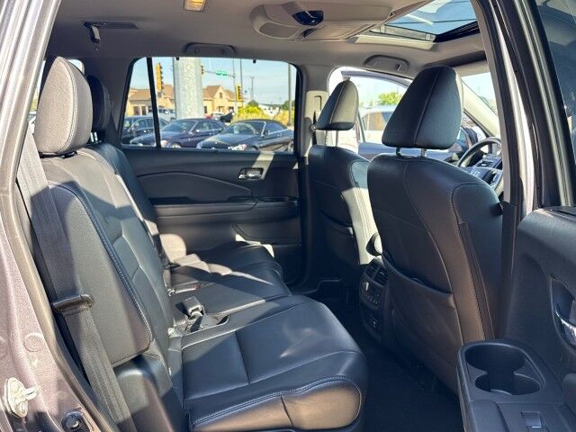 2019 Honda Pilot Touring 8-Passenger Springfield IL 2019 Honda Pilot Touring 8-Passenger Springfield IL
