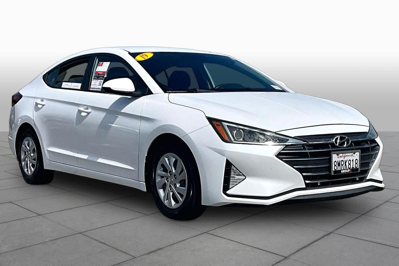 2019 Hyundai Elantra SE 2019 Hyundai Elantra SE