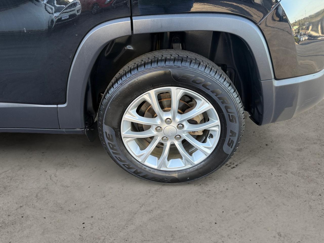 2019 JEEP CHEROKEE LATITUDE Latitude Kansas City MO 2019 JEEP CHEROKEE LATITUDE Latitude Kansas City MO