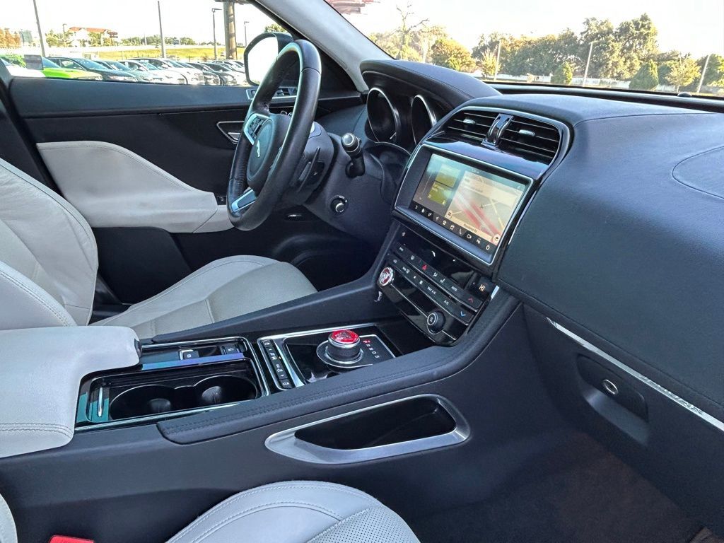 2019 Jaguar F-PACE 30t Prestige Lakeland FL