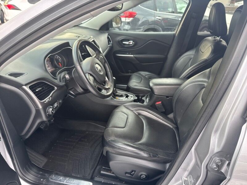 2019 Jeep Cherokee Limited - LEATHER - SUNROOF - V6 Whitinsville MA 2019 Jeep Cherokee Limited - LEATHER - SUNROOF - V6 Whitinsville MA