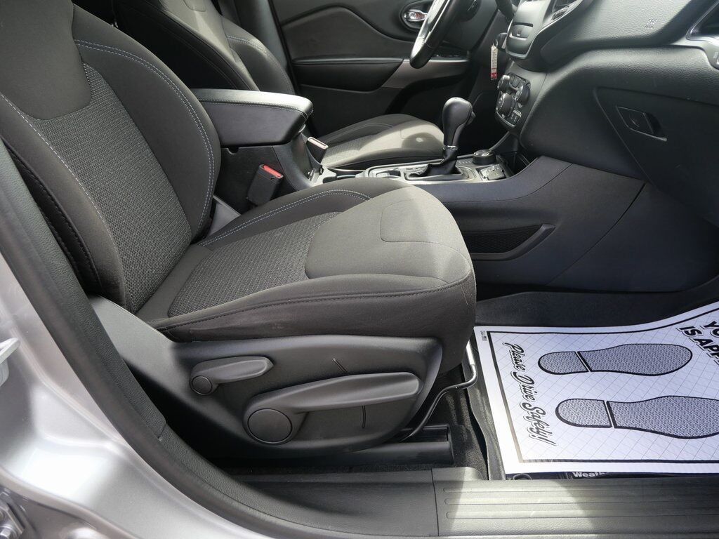 2019 Jeep Cherokee Sport Mt Pleasant MI