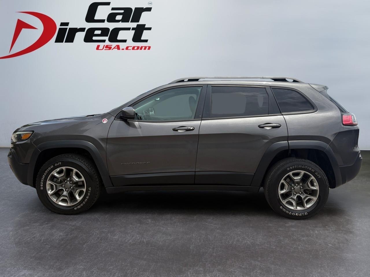 2019 Jeep Cherokee Trailhawk, BLIND SPOT AERT, LANE KEEP ASSIST, ROOF RAILS, APPLE CARPLAY/ANDROID AUTO, BACKUP CAMERA WITH PARKING SENSORS, UCONNECT BLUETOOTH, SELECT DRIVE MODES, ONLY 61K MILES, CLEAN CARFAX, RIDE THE TRAILS IN THIS CHEROKEE! Virginia Beach VA 2019 Jeep Cherokee Trailhawk, BLIND SPOT AERT, LANE KEEP ASSIST, ROOF RAILS, APPLE CARPLAY/ANDROID AUTO, BACKUP CAMERA WITH PARKING SENSORS, UCONNECT BLUETOOTH, SELECT DRIVE MODES, ONLY 61K MILES, CLEAN CARFAX, RIDE THE TRAILS IN THIS CHEROKEE! Virginia Beach VA
