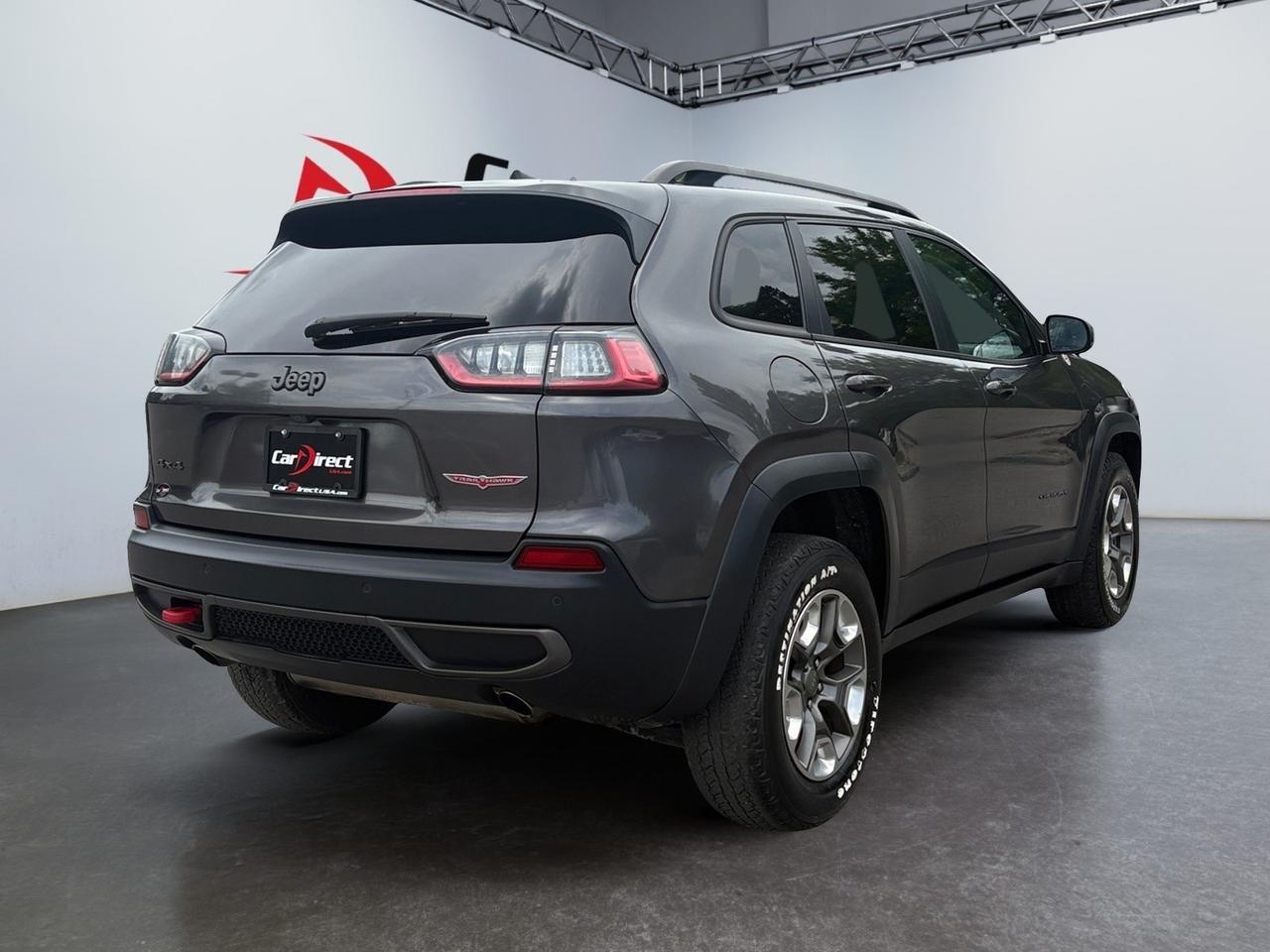 2019 Jeep Cherokee Trailhawk, BLIND SPOT AERT, LANE KEEP ASSIST, ROOF RAILS, APPLE CARPLAY/ANDROID AUTO, BACKUP CAMERA WITH PARKING SENSORS, UCONNECT BLUETOOTH, SELECT DRIVE MODES, ONLY 61K MILES, CLEAN CARFAX, RIDE THE TRAILS IN THIS CHEROKEE! Virginia Beach VA 2019 Jeep Cherokee Trailhawk, BLIND SPOT AERT, LANE KEEP ASSIST, ROOF RAILS, APPLE CARPLAY/ANDROID AUTO, BACKUP CAMERA WITH PARKING SENSORS, UCONNECT BLUETOOTH, SELECT DRIVE MODES, ONLY 61K MILES, CLEAN CARFAX, RIDE THE TRAILS IN THIS CHEROKEE! Virginia Beach VA