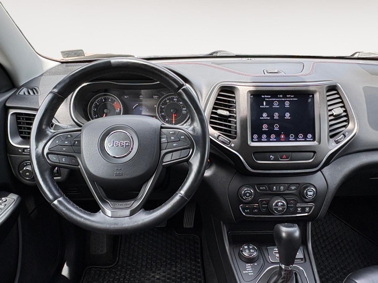 2019 Jeep Cherokee Trailhawk, BLIND SPOT AERT, LANE KEEP ASSIST, ROOF RAILS, APPLE CARPLAY/ANDROID AUTO, BACKUP CAMERA WITH PARKING SENSORS, UCONNECT BLUETOOTH, SELECT DRIVE MODES, ONLY 61K MILES, CLEAN CARFAX, RIDE THE TRAILS IN THIS CHEROKEE! Virginia Beach VA 2019 Jeep Cherokee Trailhawk, BLIND SPOT AERT, LANE KEEP ASSIST, ROOF RAILS, APPLE CARPLAY/ANDROID AUTO, BACKUP CAMERA WITH PARKING SENSORS, UCONNECT BLUETOOTH, SELECT DRIVE MODES, ONLY 61K MILES, CLEAN CARFAX, RIDE THE TRAILS IN THIS CHEROKEE! Virginia Beach VA