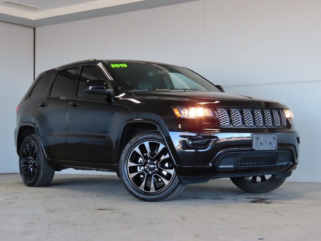 2019 Jeep Grand Cherokee Altitude Merriam KS 2019 Jeep Grand Cherokee Altitude Merriam KS