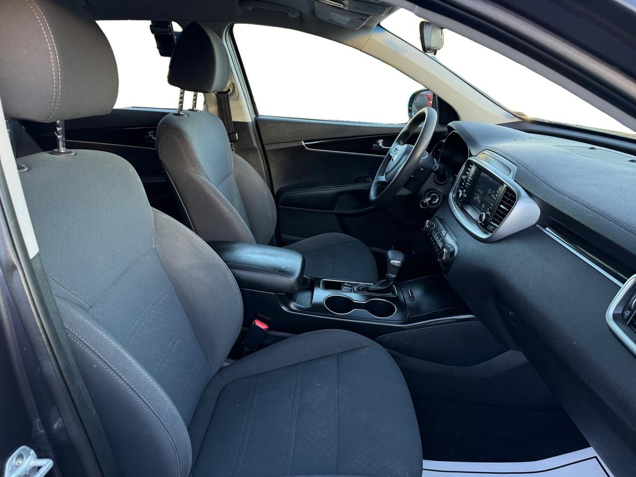 2019 KIA SORENTO LX; L Kansas City MO 2019 KIA SORENTO LX; L Kansas City MO