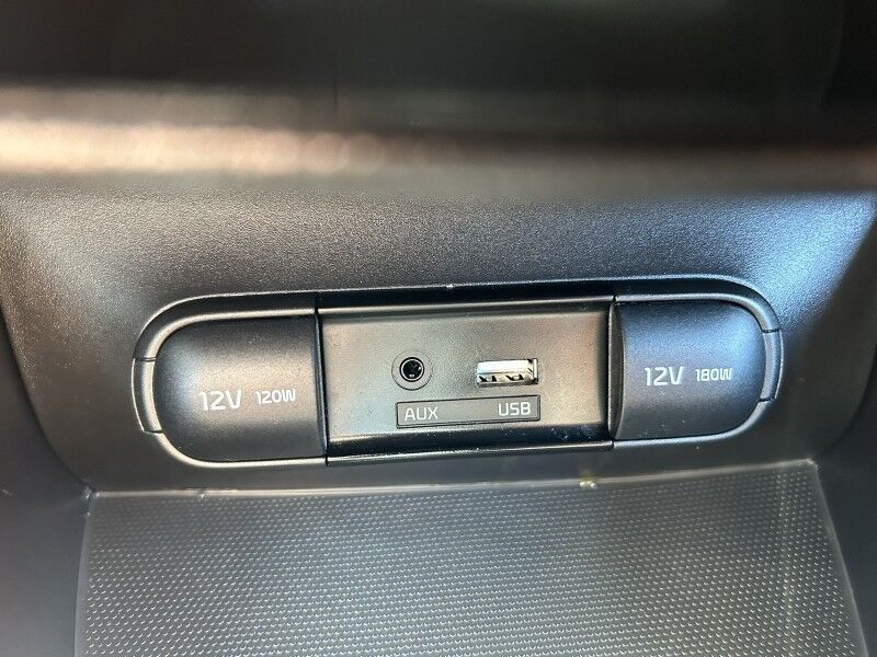 2019 Kia Soul ! - SUNROOF - NAVIGATION - TECH PACKAGE Whitinsville MA 2019 Kia Soul ! - SUNROOF - NAVIGATION - TECH PACKAGE Whitinsville MA