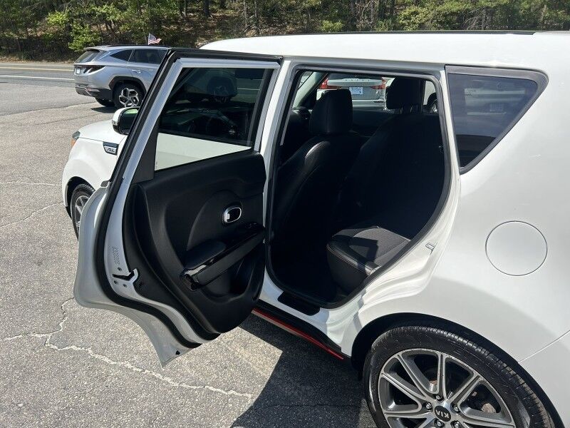 2019 Kia Soul ! - SUNROOF - NAVIGATION - TECH PACKAGE Whitinsville MA 2019 Kia Soul ! - SUNROOF - NAVIGATION - TECH PACKAGE Whitinsville MA