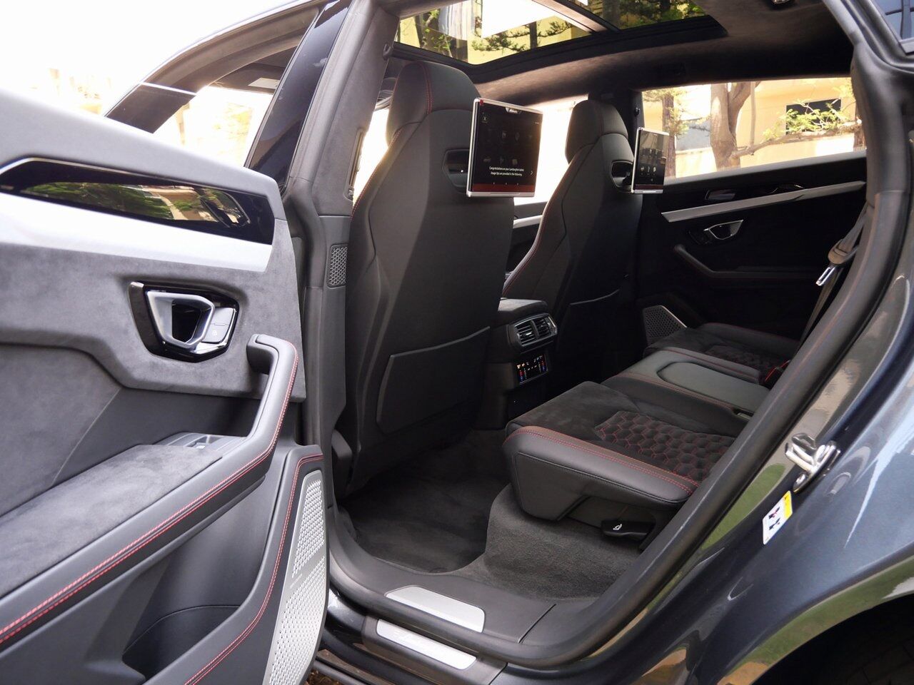 2019 Lamborghini Urus Base Base Lawrence KS