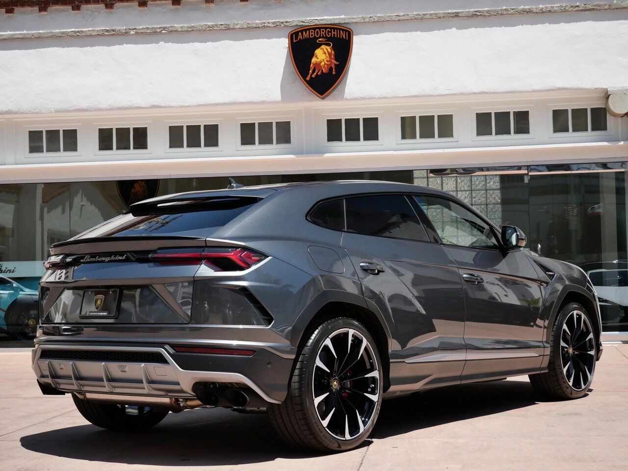 2019 Lamborghini Urus Base Base Lawrence KS