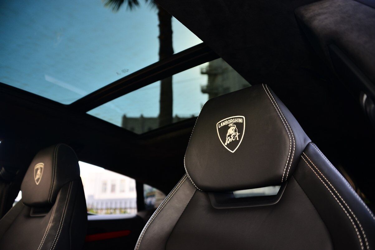 2019 Lamborghini Urus Base Base Lawrence KS