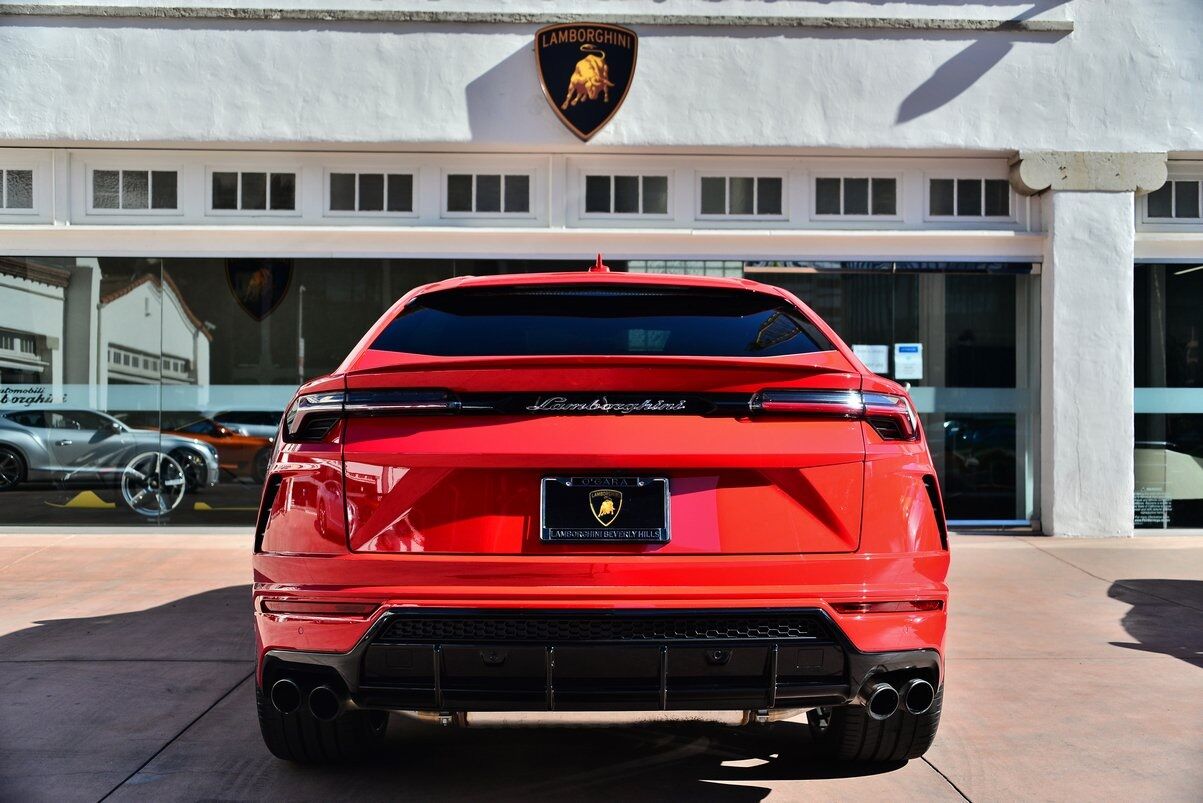 2019 Lamborghini Urus Base Base Lawrence KS
