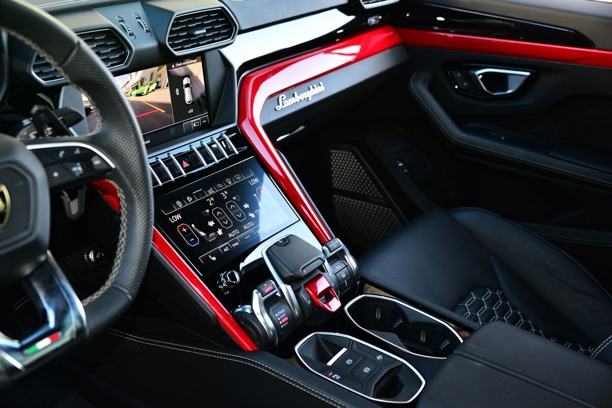 2019 Lamborghini Urus Base Base Lawrence KS